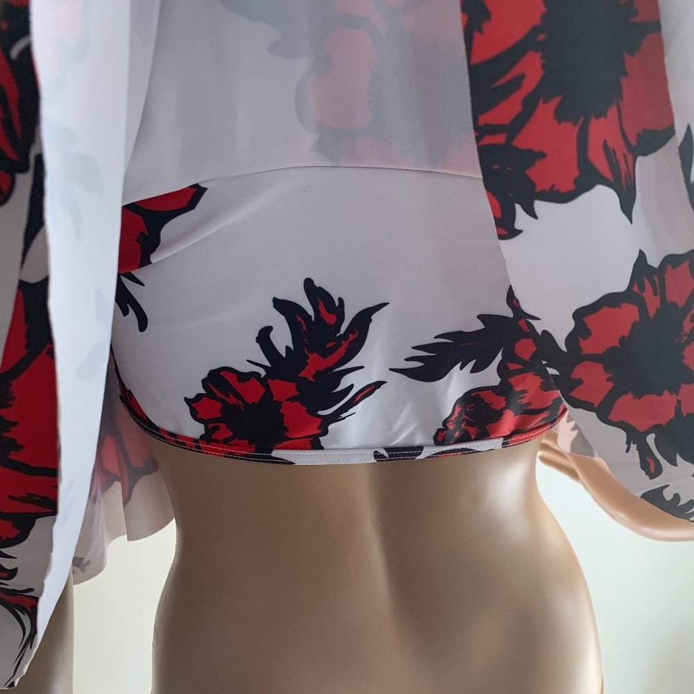 Esshe Ruffle Swimsuit top - Picture 5 of 5